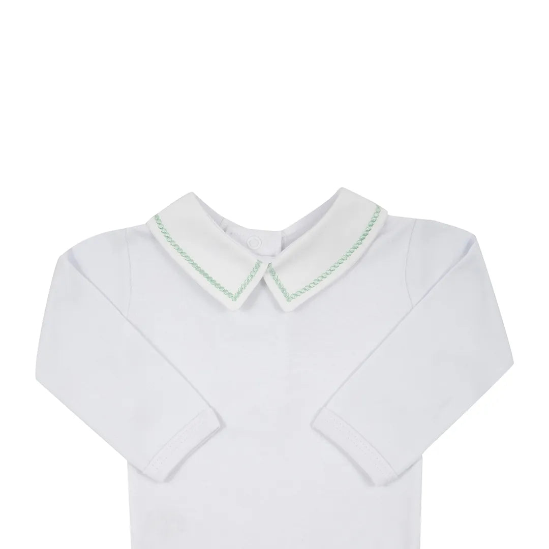 body corda verdinho branco com gola tradicional decorada com bordado verde em ponto corda 