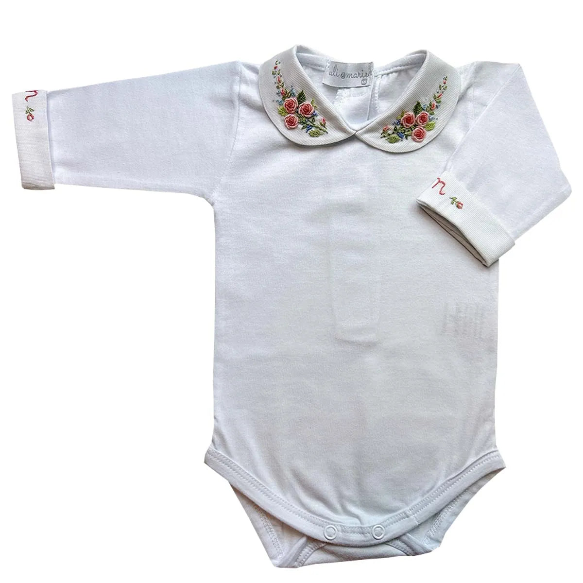 body jardim, modelo branco com gola bordada em flores delicadas em tons de rosa e verde, confeccionado em algodão macio e confortável