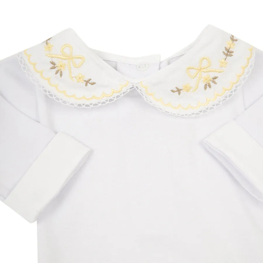 body laçarote amarelo bebê em algodão branco com gola bordada de laços e raminhos amarelos com acabamento delicado