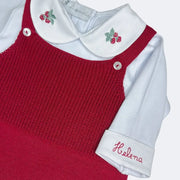 body branco personalizado helena com manga longa e gola peter pan com bordado de morangos vermelhos