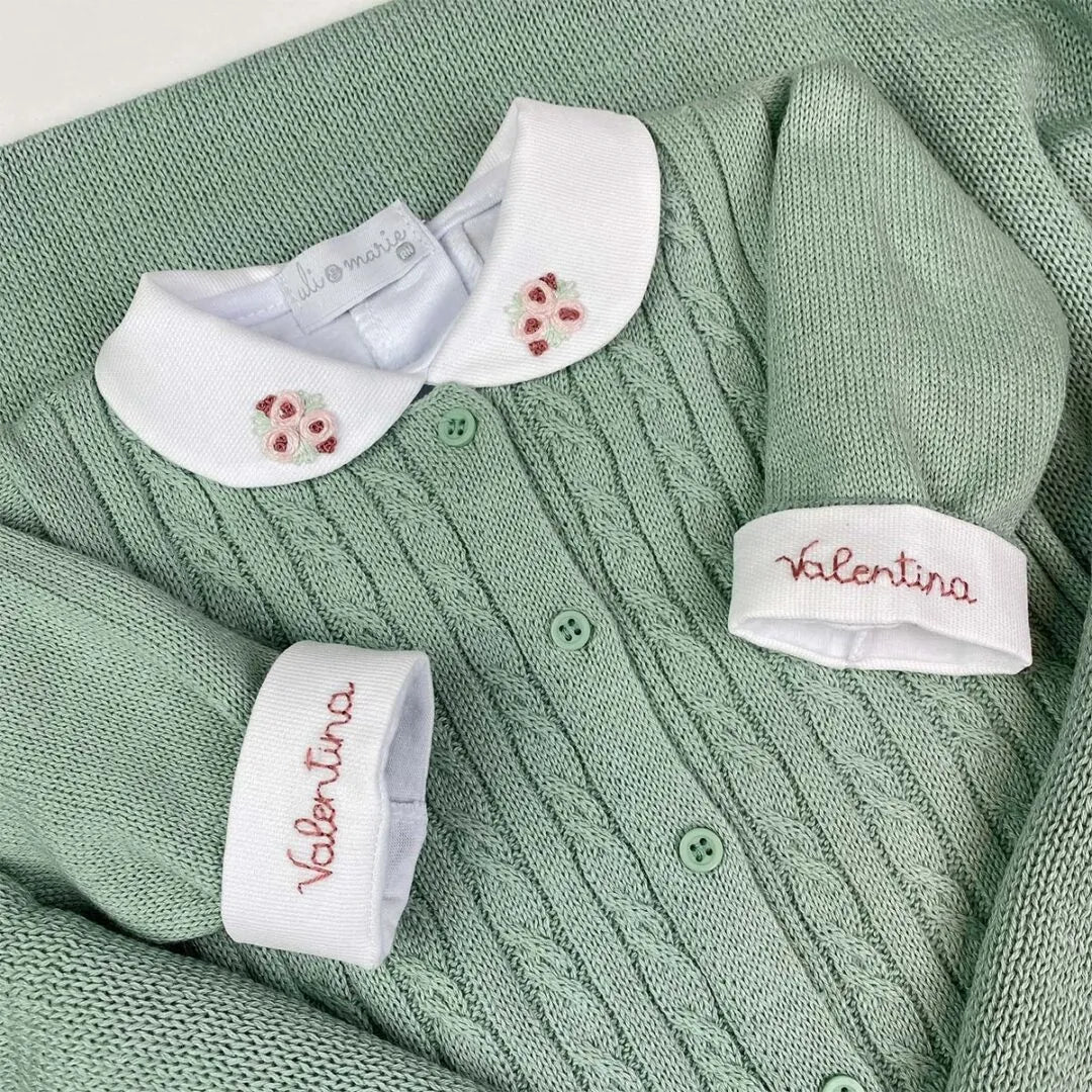 body branco d algodão e manga longa com detalhe personalizado na gola e punho