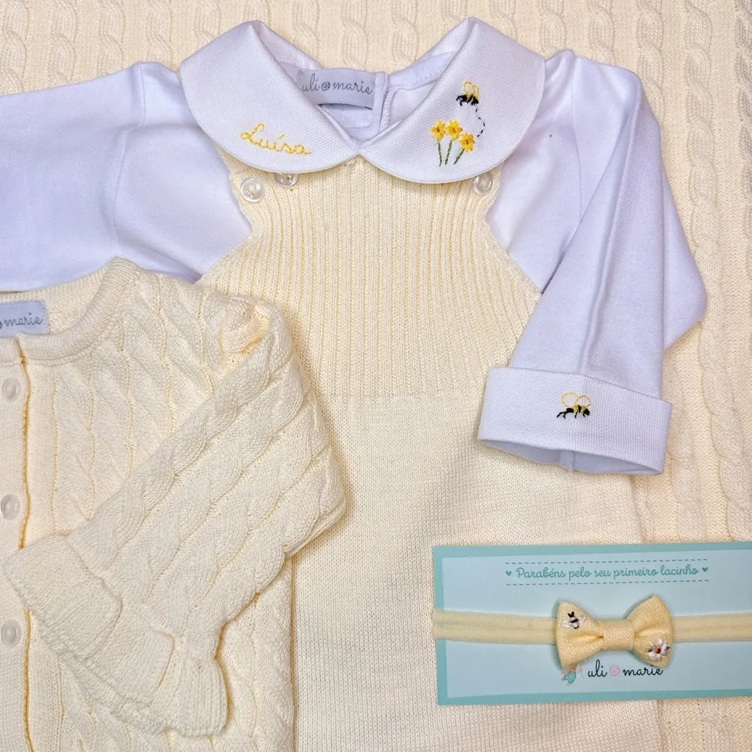 body branco d algodão e manga longa com detalhe personalizado na gola e punho