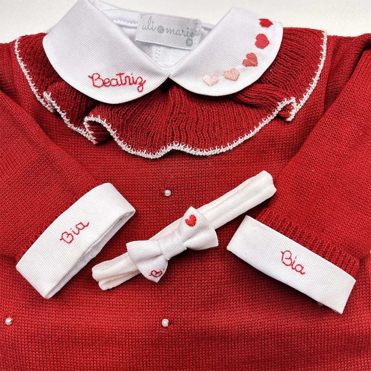 body branco d algodão e manga longa com detalhe personalizado na gola e punho