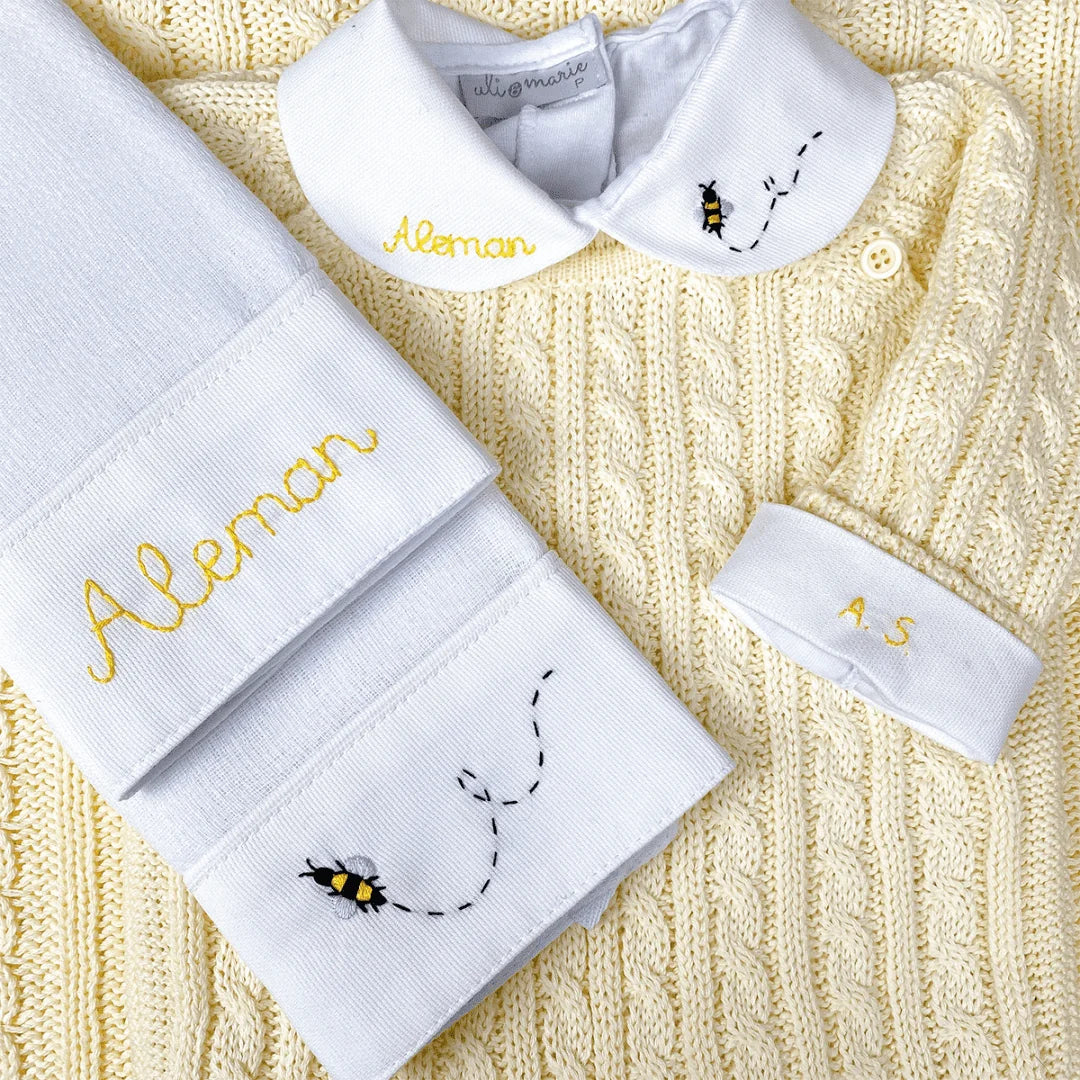 body branco d algodão e manga longa com detalhe personalizado na gola e punho