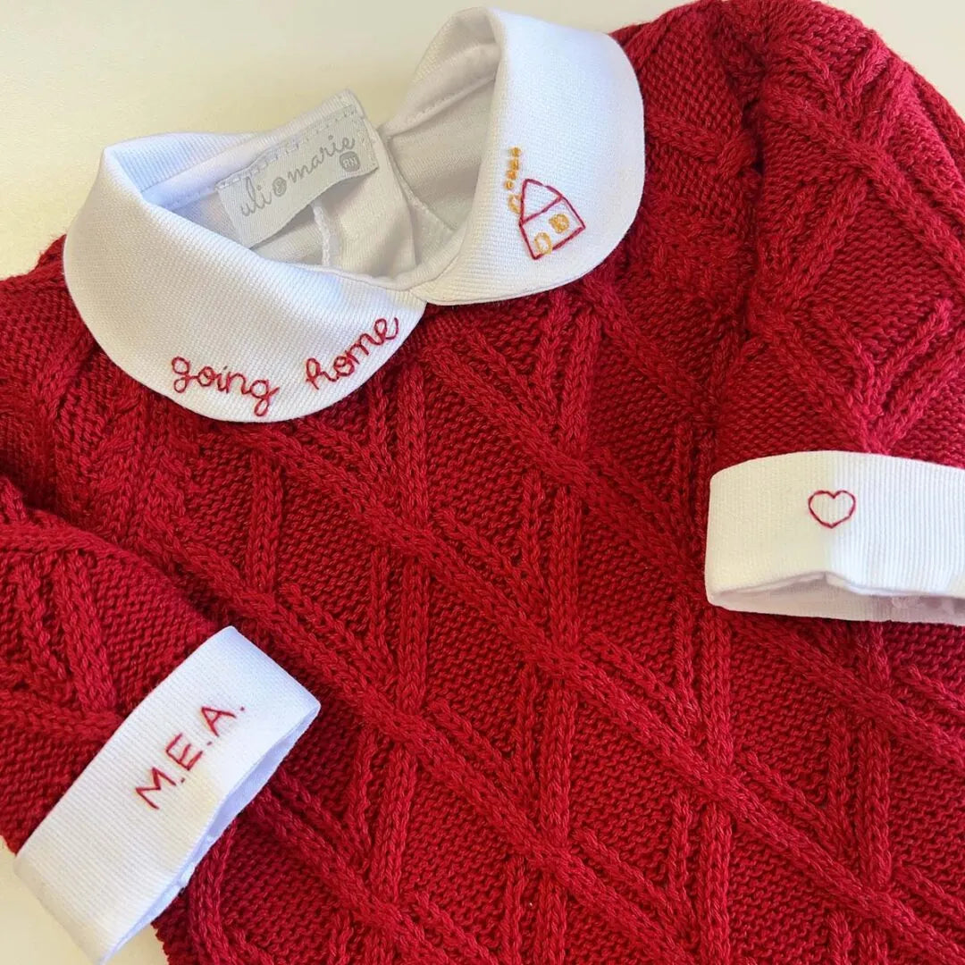 body branco d algodão e manga longa com detalhe personalizado na gola e punho