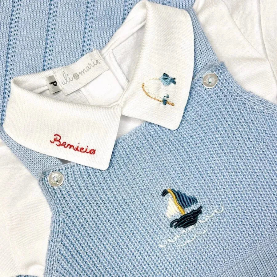 body personalizado para menino branco com gola polo, bordado de desenho e o nome do bebê