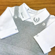 body personalizado para menino branco com gola polo, bordado de desenho e o nome do bebê