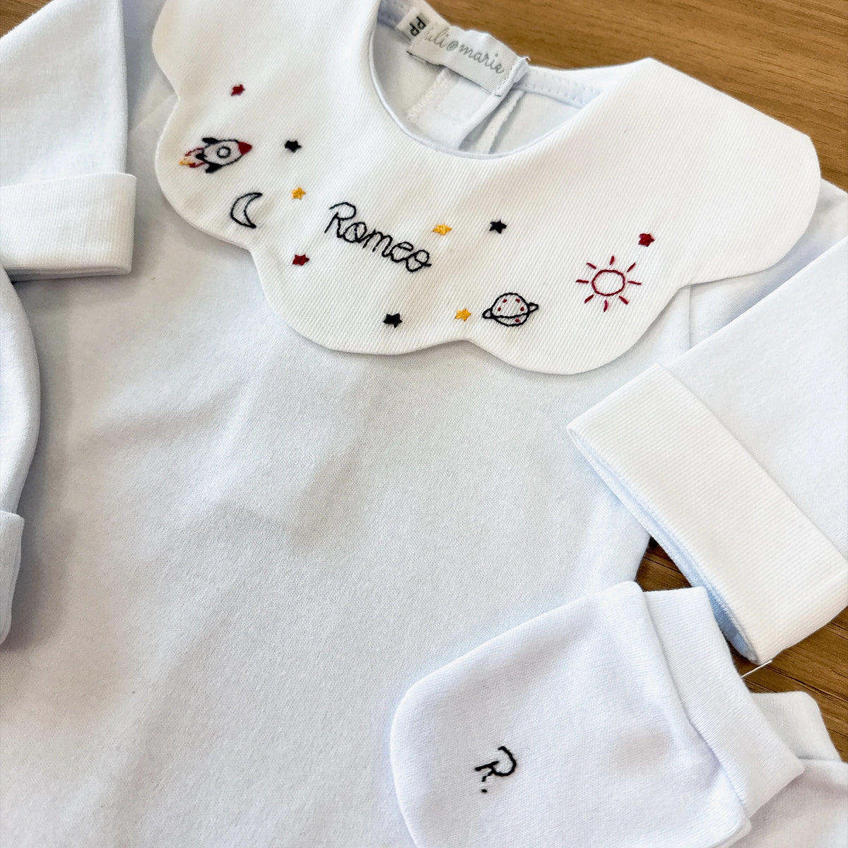 Saída maternidade Astronauta personalizada - 4 peças