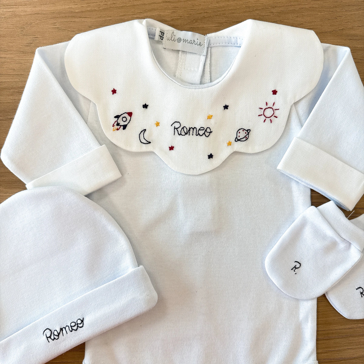 Saída maternidade Astronauta personalizada - 4 peças