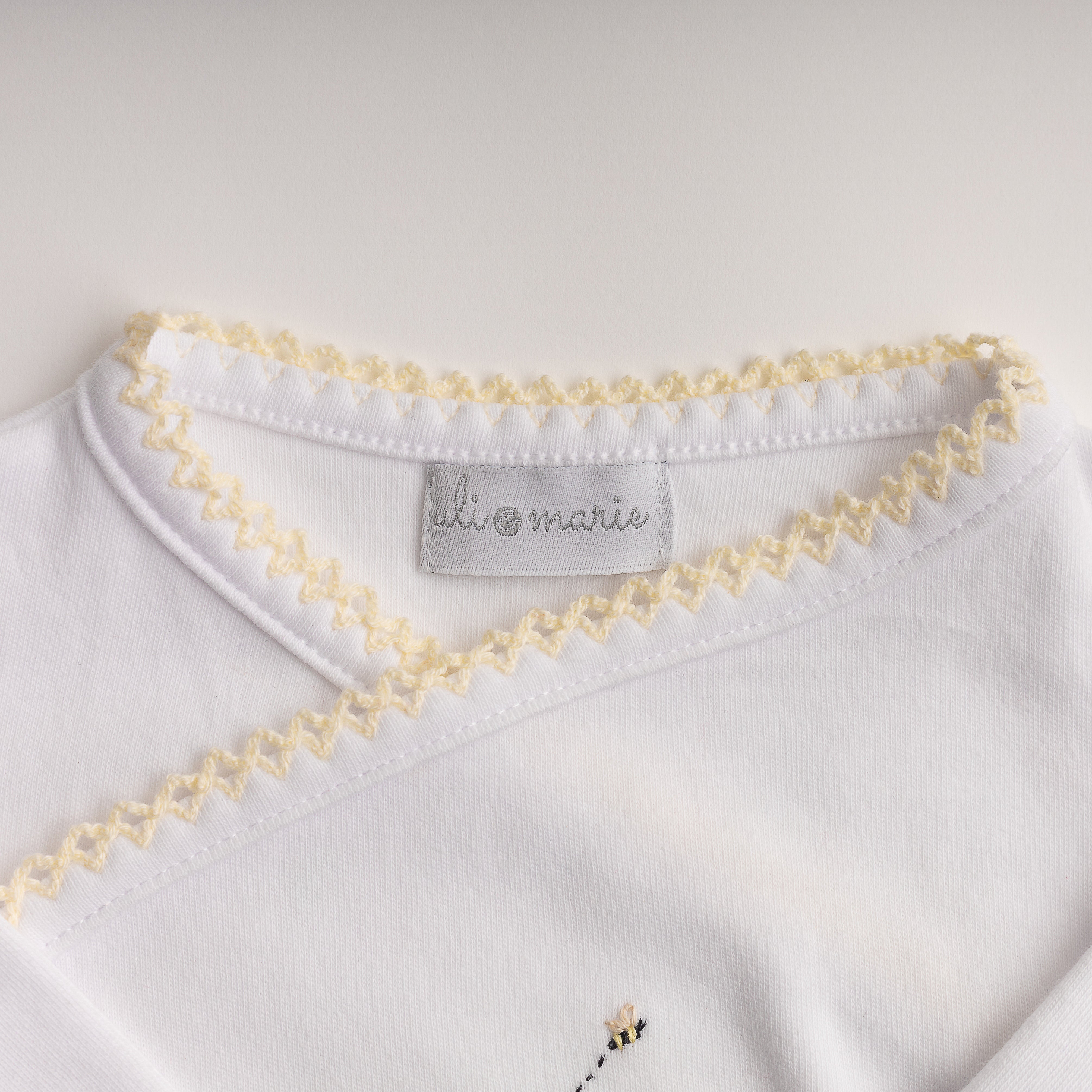 Kit Boas Vindas feito à mão amarelo bebê - 7 peças - Algodão Egípcio