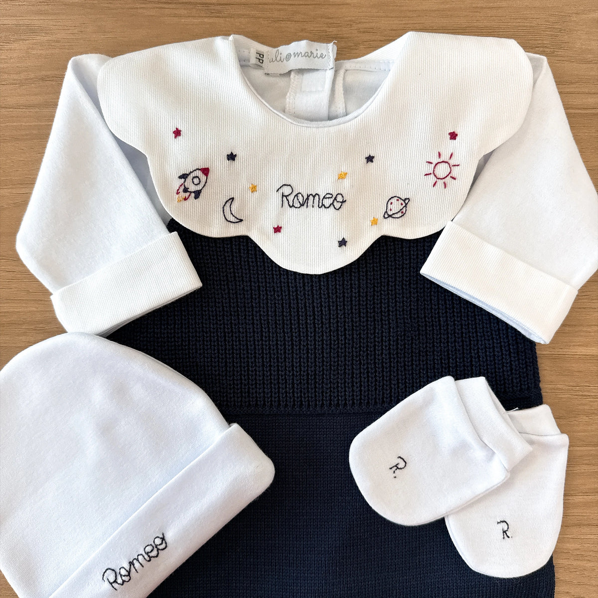 Saída maternidade Astronauta personalizada - 4 peças