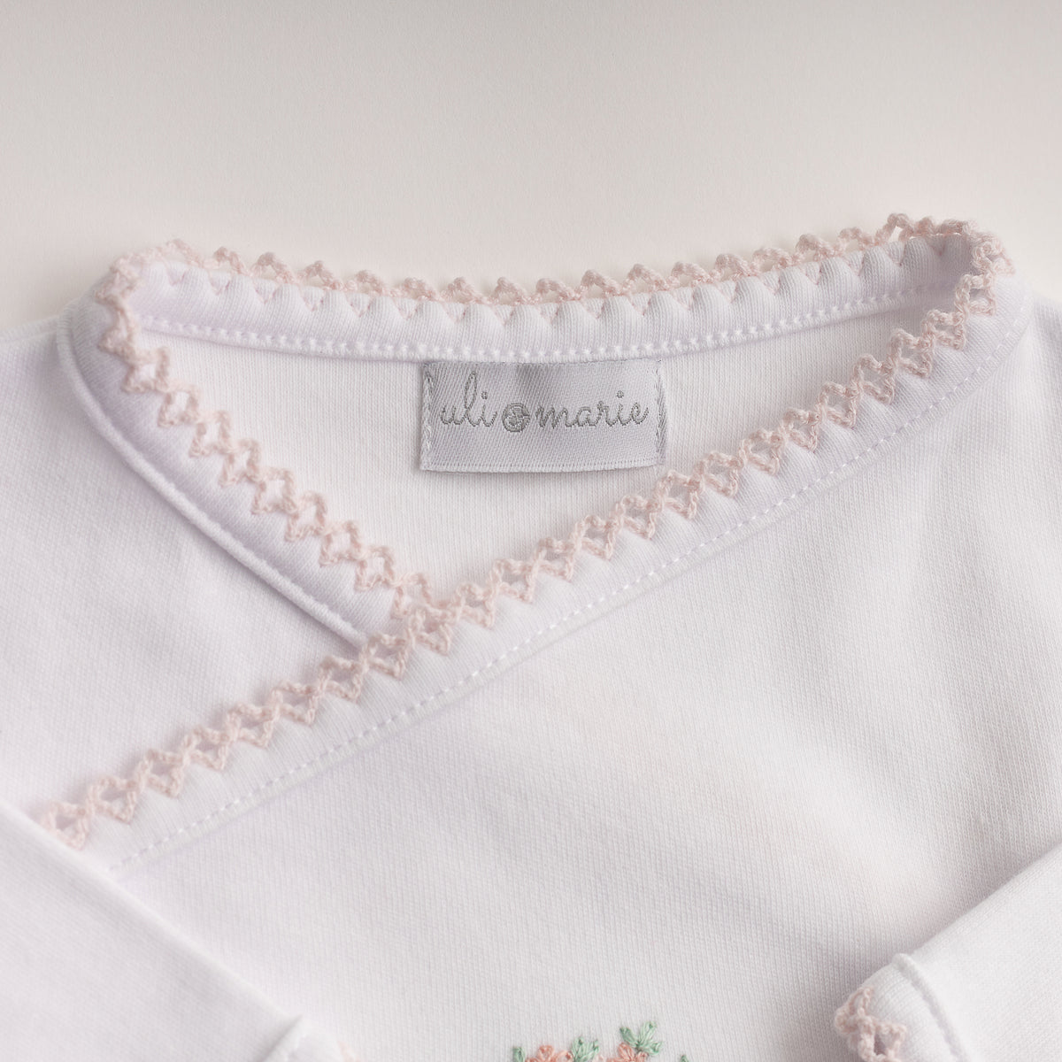 Kit Boas Vindas feito à mão rosa bebê - 7 peças - Algodão Egípcio