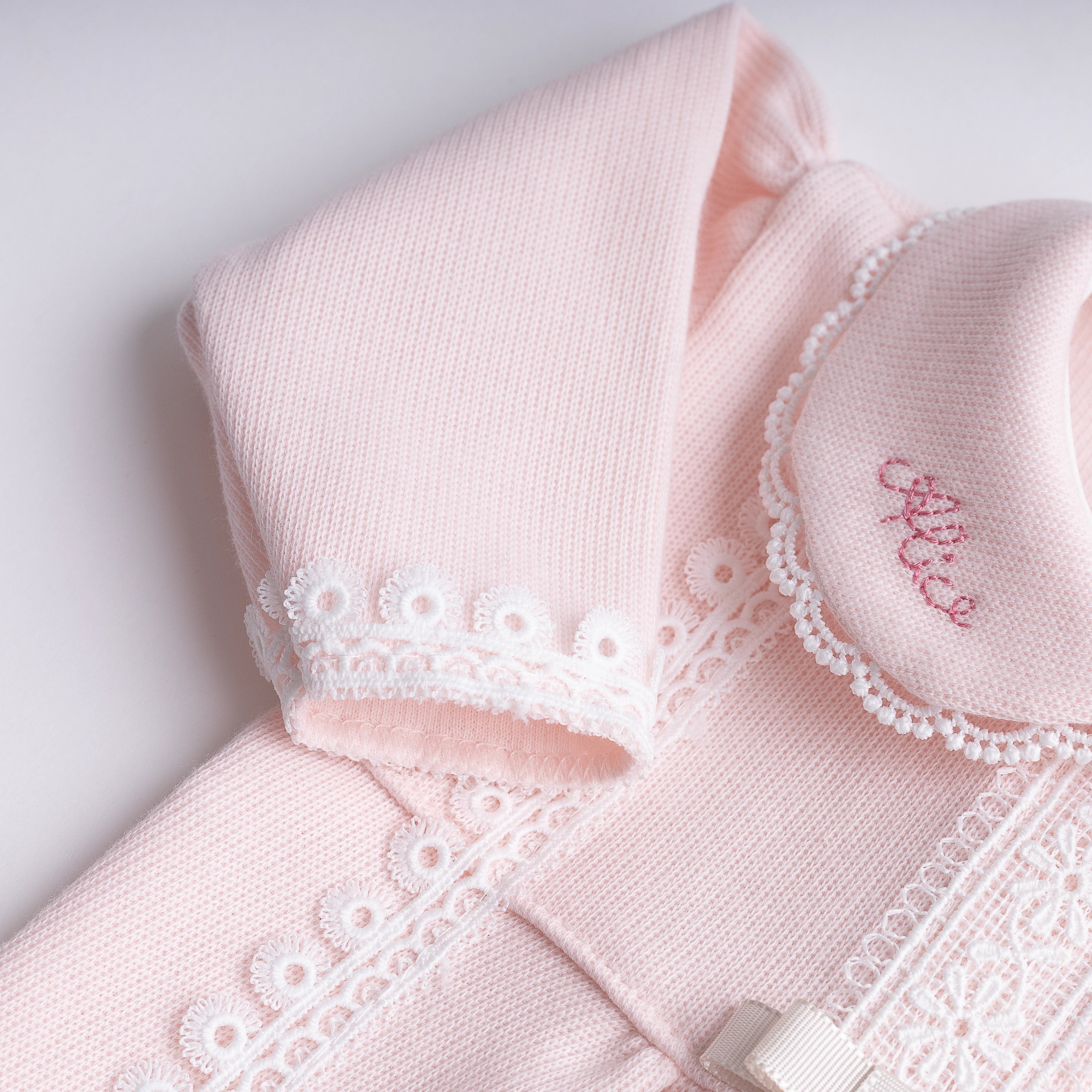 Saída Maternidade Cecília Personalizada Rosa Bebê - 2 peças