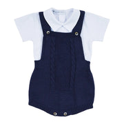 romper classic azul marinho de tricot trançado e curto, com botões decorativos e body branco de gola polo