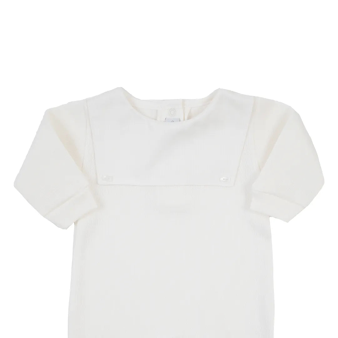 saída maternidade avião em tricot branco com bordado de avião e nome personalizado, gorro e manta combinando