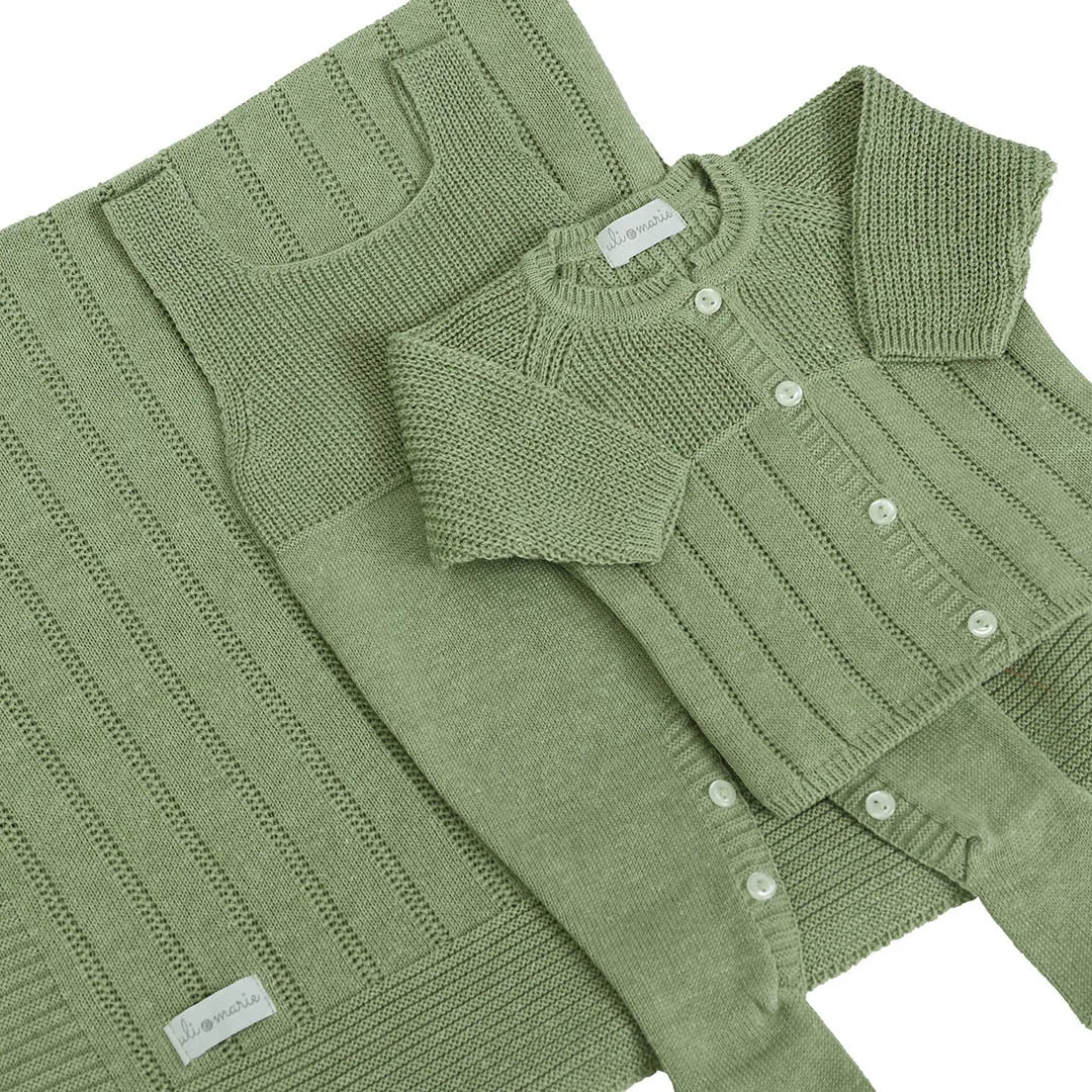 saída maternidade bambu verde folha com macacão e manta de tricot, detalhes em ponto canelado delicado