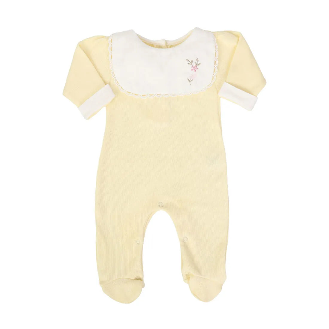 saída maternidade carol amarelo bebê com macacão e manta de tricot, pala branca bordada com flores delicadas