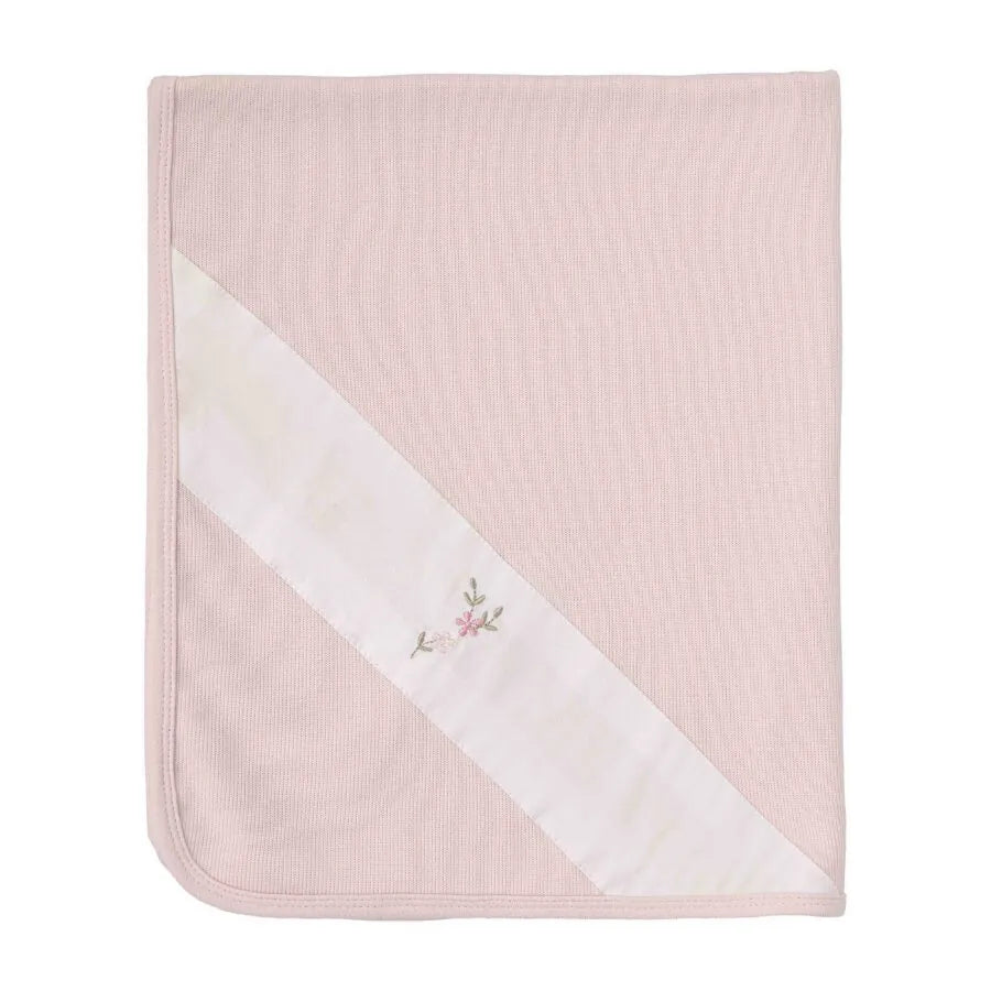 saída maternidade carol rosa bebê com macacão e manta de tricot, pala branca bordada com flores delicadas