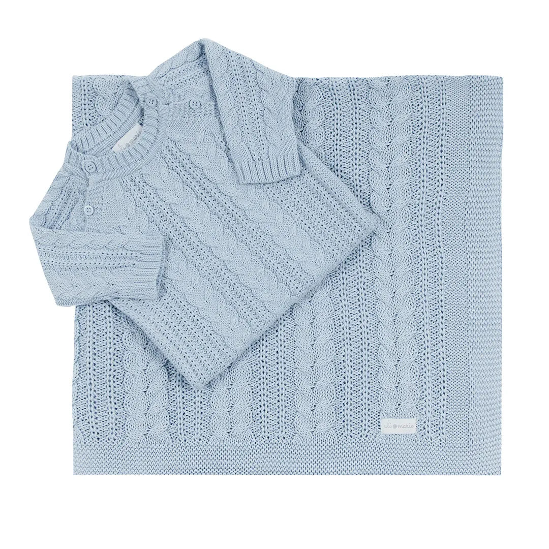 saída maternidade encanto azul bebê, macacão de tricot e body gola com bordados florais com manta