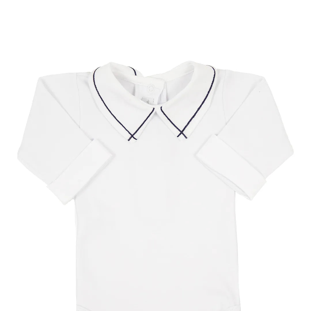 saída maternidade jorge marinho com macacão, body, manta e casaco de tricot com detalhe em tranças