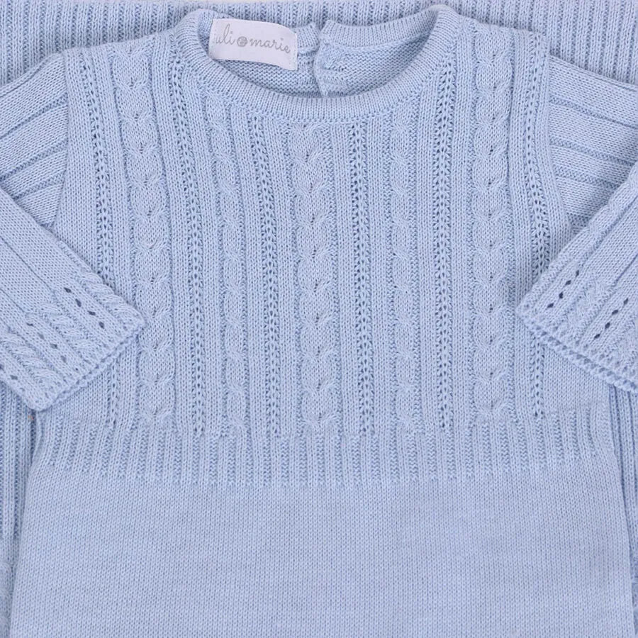 saída maternidade lisboa azul bebê, macacão de tricot com manga longa e gola redonda sobre manta