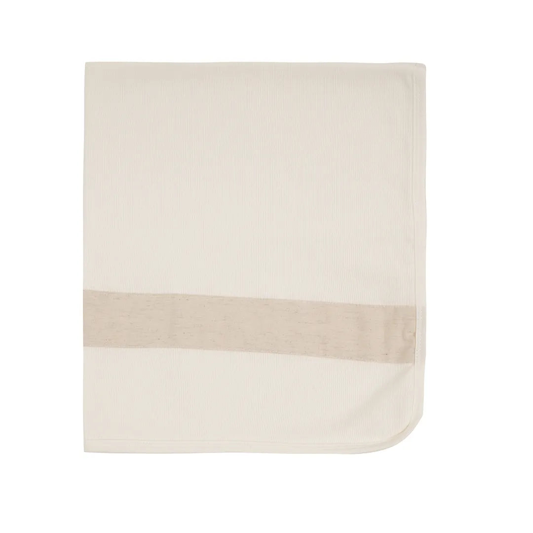 saída maternidade luiz bege com macacão de malha canelada e pala frontal em linho cor areia