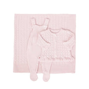 saída maternidade manu rosa bebê com macacão e manta de tricot, detalhes em ponto trançado delicado