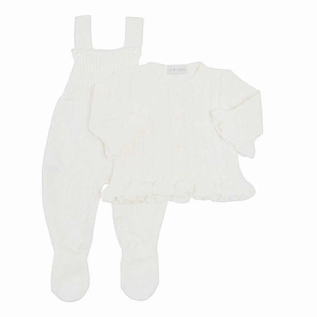 saída maternidade manu branca com macacão de tricot e manta combinando, textura em ponto losango 