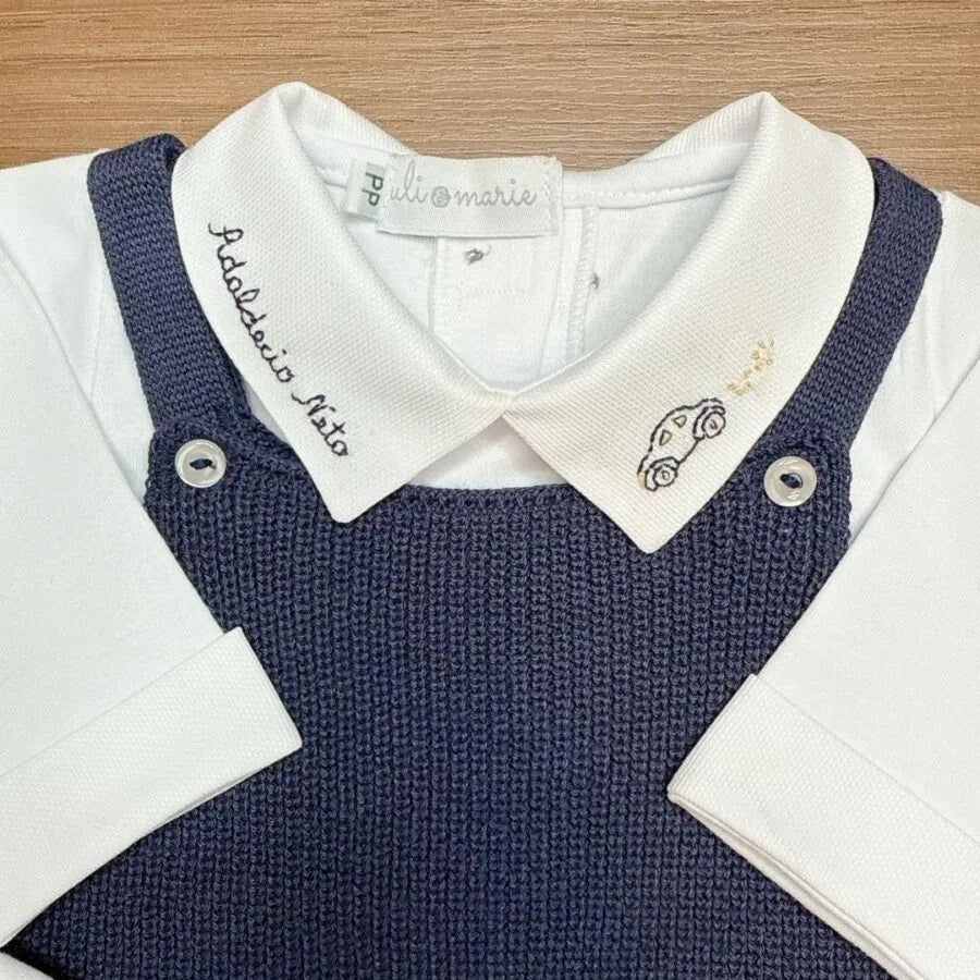 saída maternidade carros personalizada, macacão de tricot azul marinho, body e gorro branco