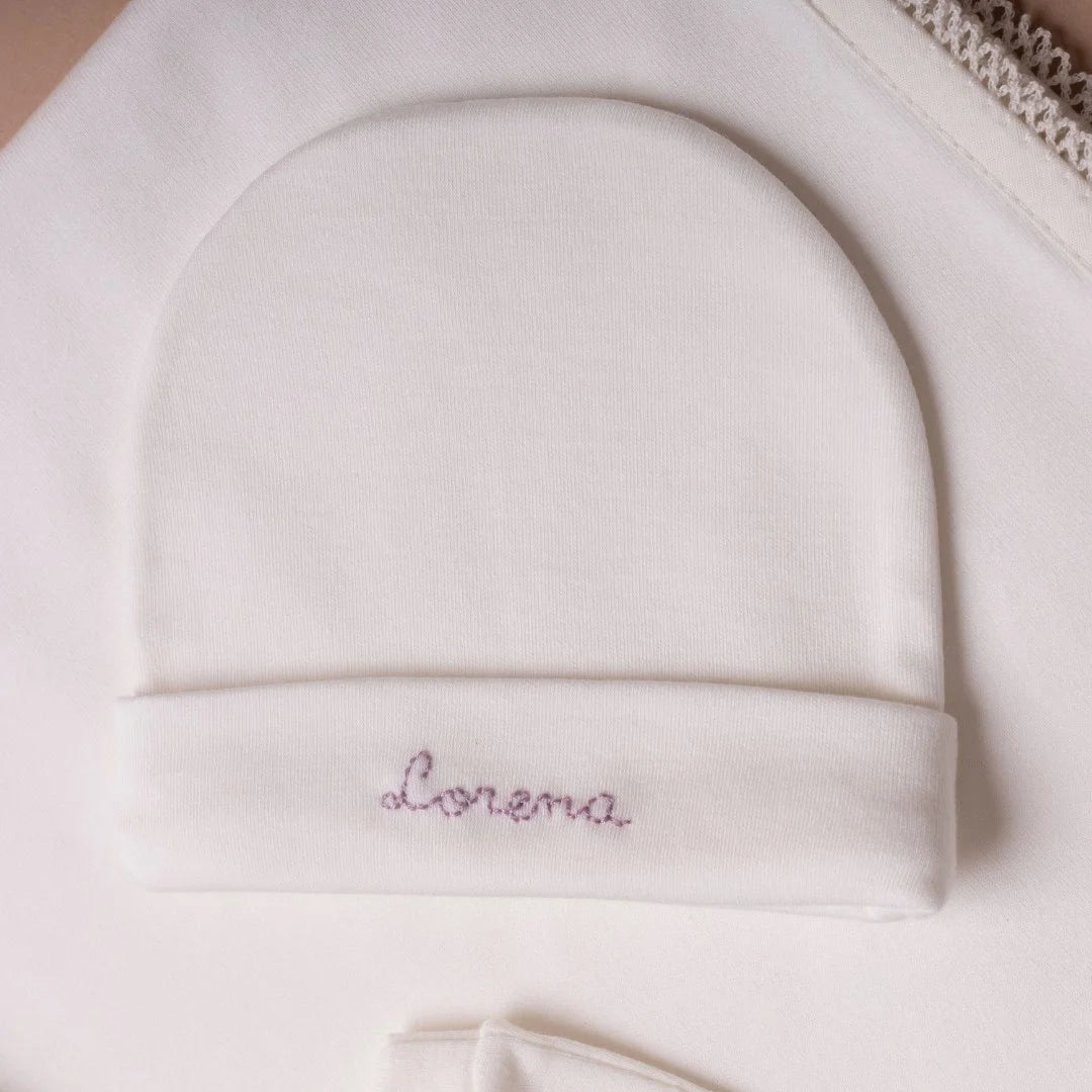 body lorena menina personalizado off-white com conjunto bebê incluindo body calça manta gorro e luvas com bordado floral lilás