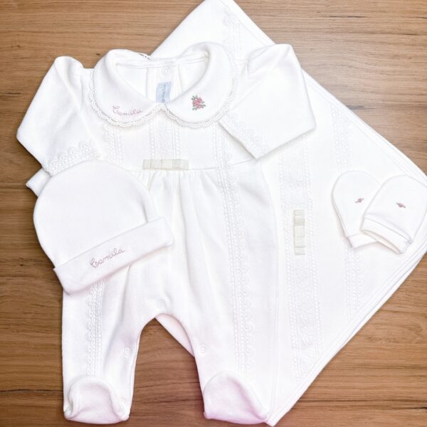 Saída Maternidade Cecília Personalizado off-white - 4 peças