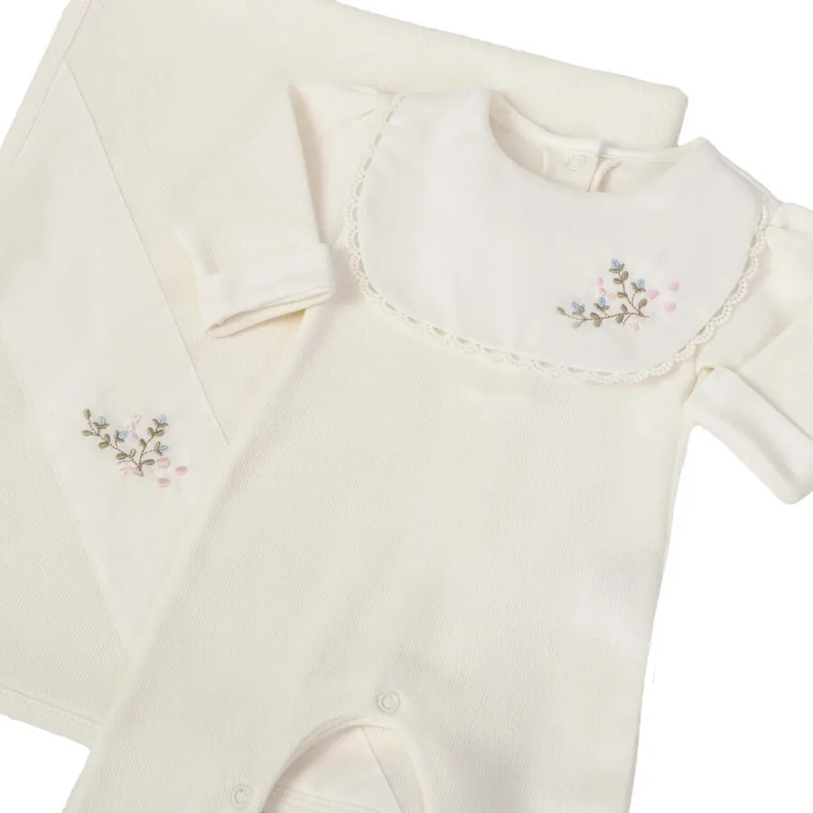 saída maternidade laura off-white 2