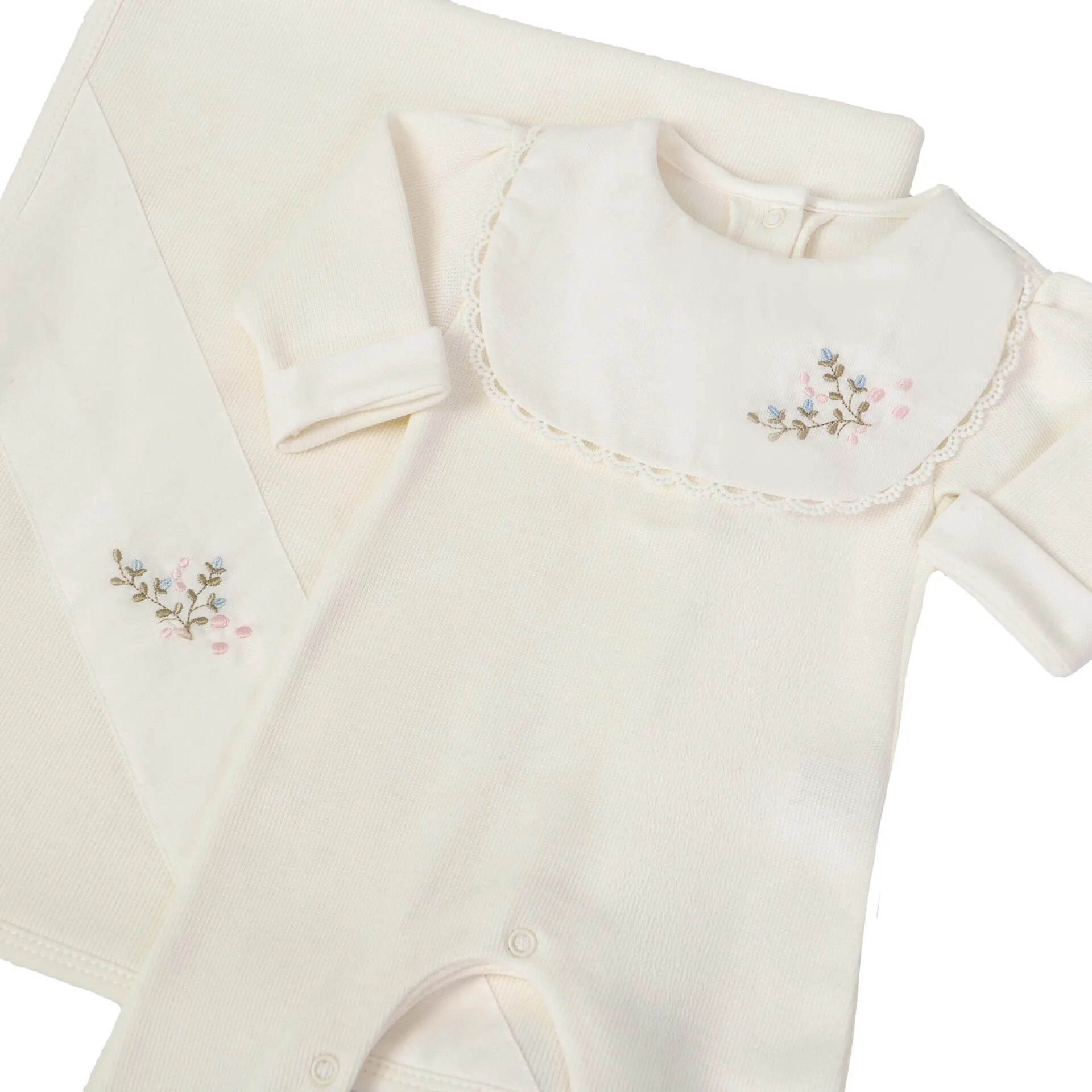 saída maternidade laura off-white 2