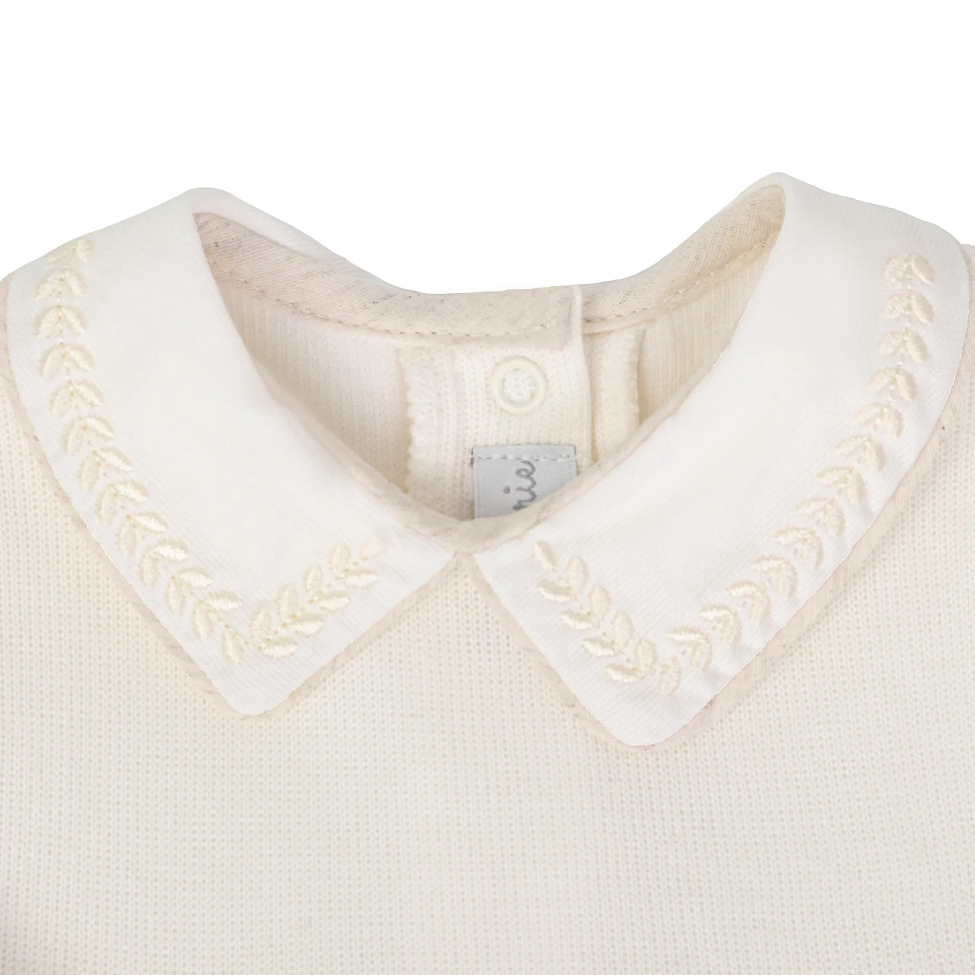 macacão clássico off-white com gola fixa2