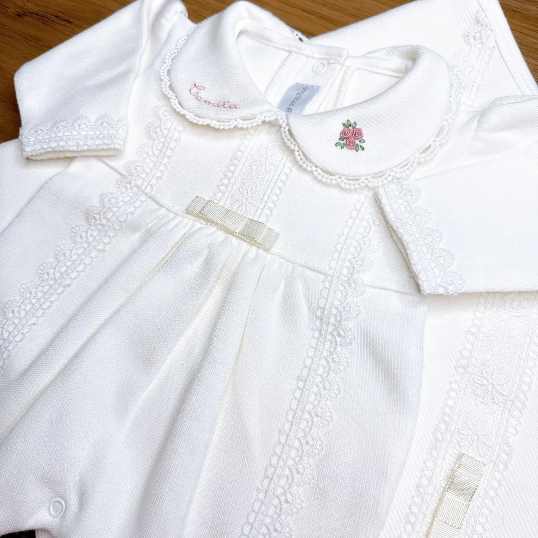 Saída Maternidade Cecília Personalizado off-white - 4 peças - Imagem 3